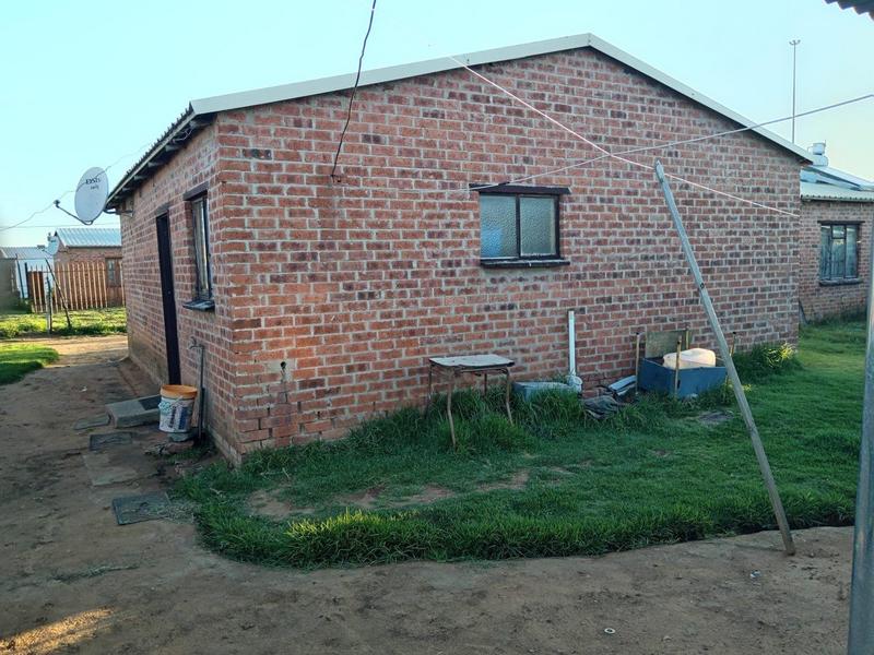 2 Bedroom Property for Sale in Thabong Free State
